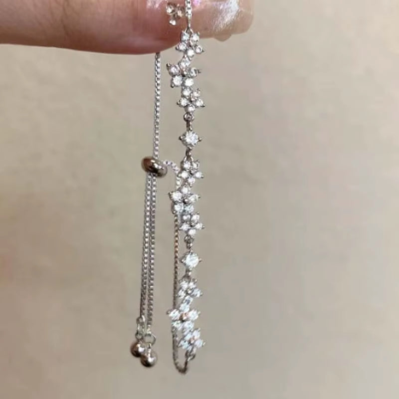 Elegant Shiny Zircon Flower Bracelet - Adjustable Fashion Jewelry for Every Occasion