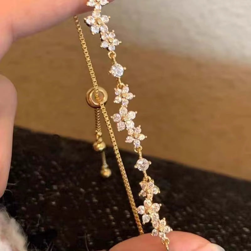 Elegant Shiny Zircon Flower Bracelet - Adjustable Fashion Jewelry for Every Occasion