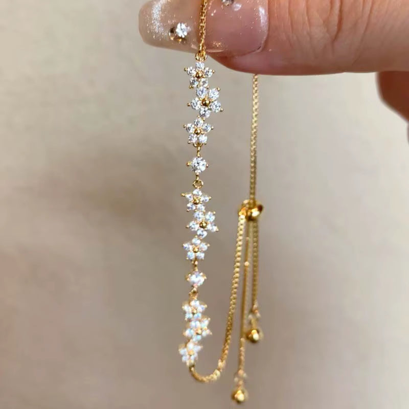 Elegant Shiny Zircon Flower Bracelet - Adjustable Fashion Jewelry for Every Occasion