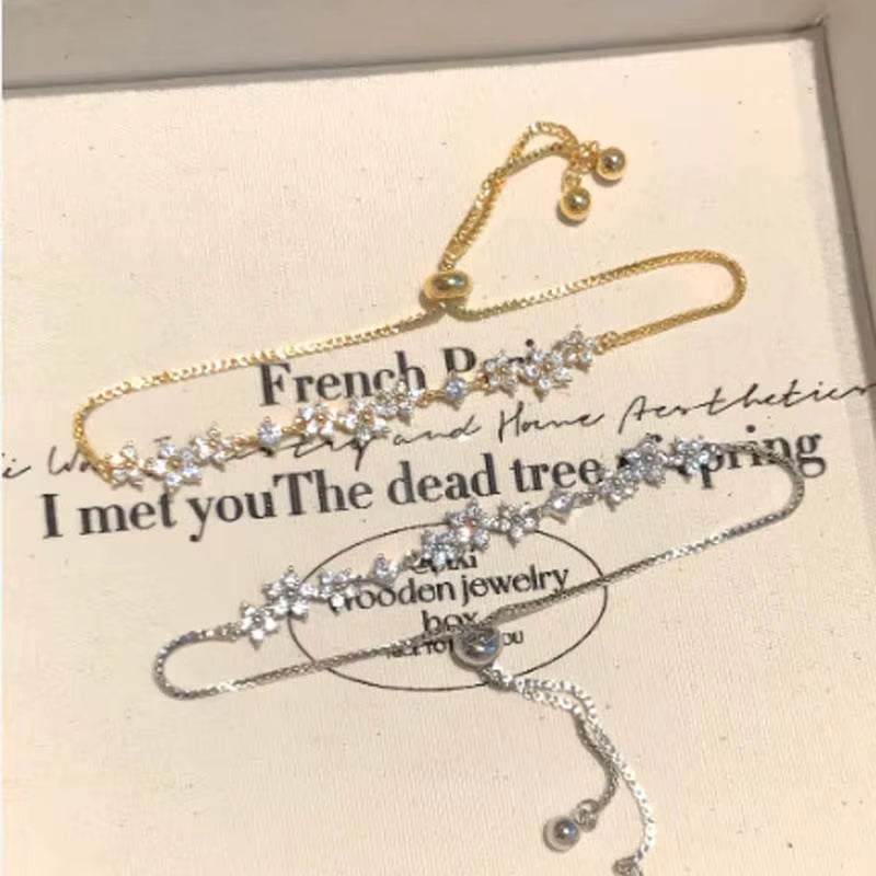 Elegant Shiny Zircon Flower Bracelet - Adjustable Fashion Jewelry for Every Occasion